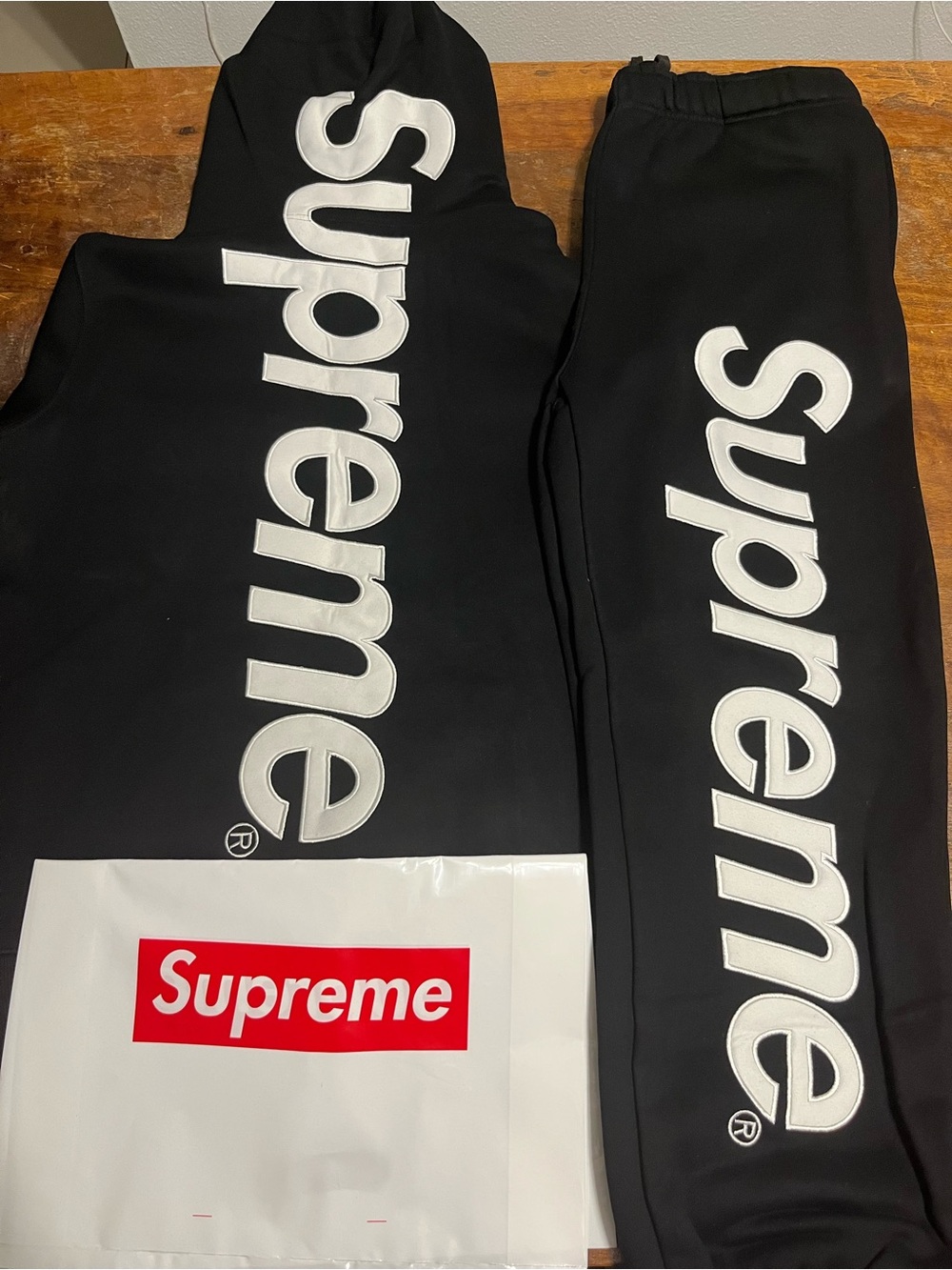Supreme Black 2-Piece Fleece Cotton Sweatsuit Logo Hoodie & Pants Men (Size M)